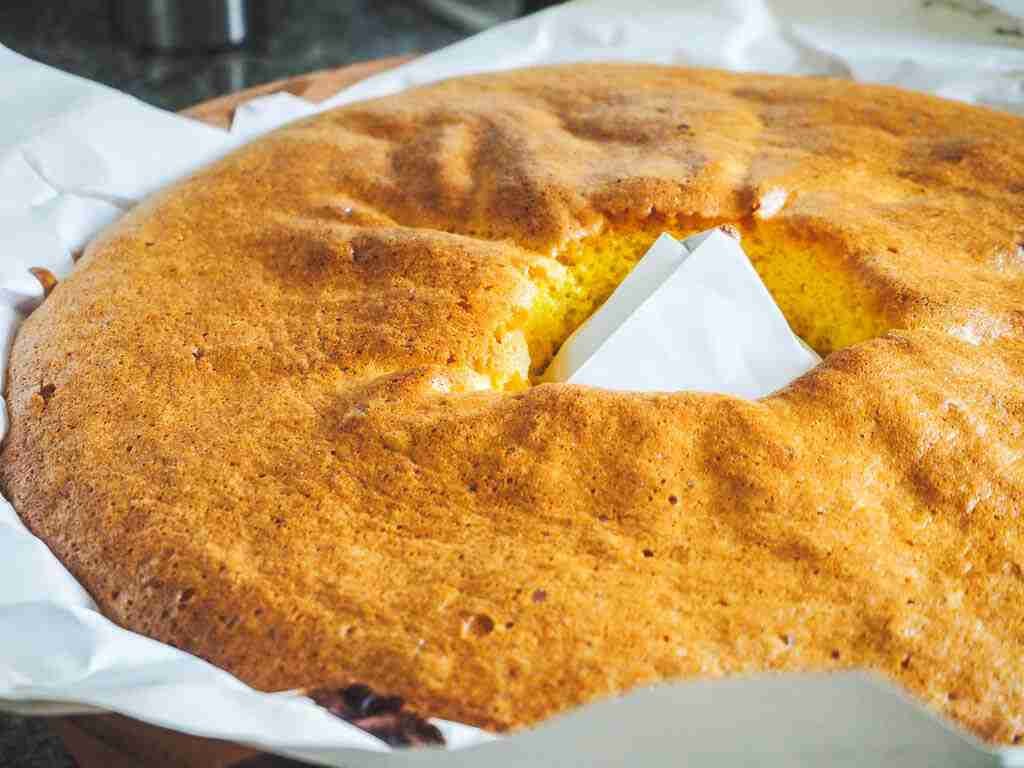 Pão-de-ló: history & recipe of Portugal's favorite cake - Amass. Cook.